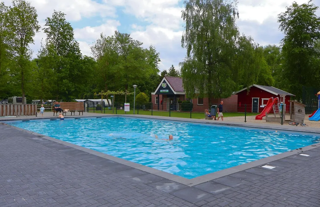 Vakantiepark 'T Urkerbos - Kabouterhuisje-1